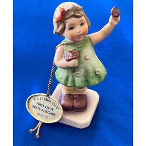 Goebel Hummel Porcelain Figure #793 Forever Yours 4' Tall Germany First Issue